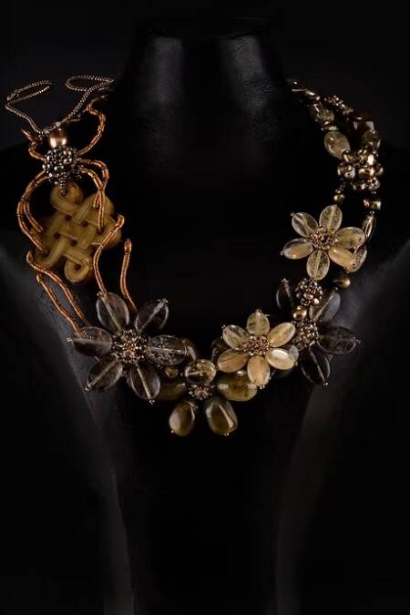 COLLAR ESCARABAJO Y PIEDRAS