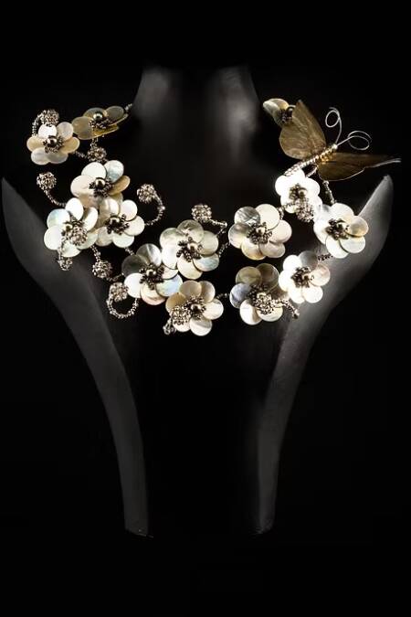 COLLAR PERLAS Y NACAR