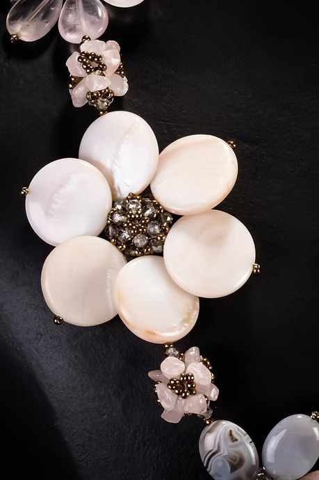 COLLAR FLORES PIEDRAS Y CRISTALES - Imagen 5